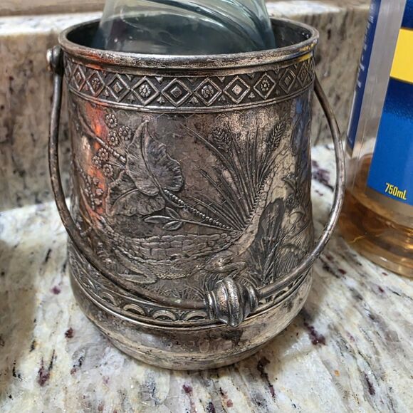 Vtg Middletown 525 White Metal w Handle Intricate Detail Dragon RARE FIND 4.5” - Picture 2 of 7